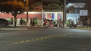 Motorista passa mal na condução de veículo e invade pizzaria no Bairro Carrilho