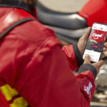 iFood e Uber negociam com governo inclusão na plataforma Celular Seguro