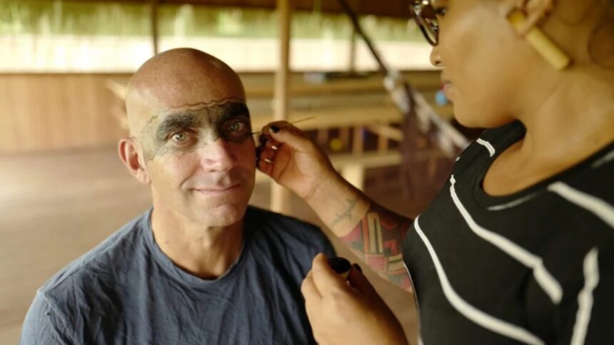 Blogueiro francês diz que cidades no Acre são ‘horríveis e cheias de Dinossauros’ Blogueiro francês diz que cidades no Acre são ‘horríveis e cheias de Dinossauros’