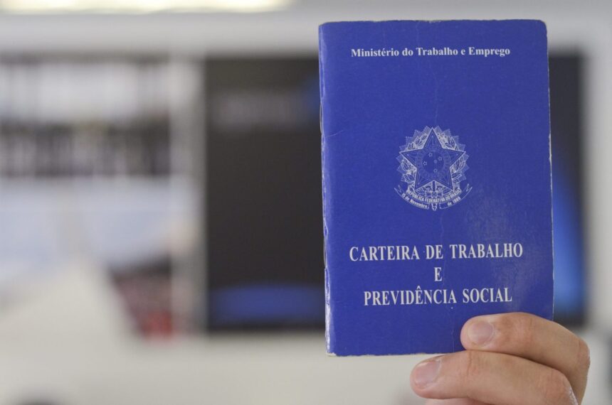Fim da escala 6×1: Discussão domina redes sociais com cada vez mais apoiadores Fim da escala 6×1: Discussão domina redes sociais com cada vez mais apoiadores