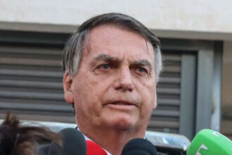 Bolsonaro pede a Moraes e Lula anistia em troca da pacificação do país Bolsonaro pede a Moraes e Lula anistia em troca da pacificação do país