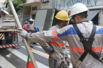 AGU pede indenização de até R$ 1 bilhão da Enel por apagão em SP AGU pede indenização de até R$ 1 bilhão da Enel por apagão em SP