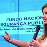 Aumento de impostos impulsiona mercado ilegal de cigarros, diz diretora do Fundo de Segurança Pública Aumento de impostos impulsiona mercado ilegal de cigarros, diz diretora do Fundo de Segurança Pública