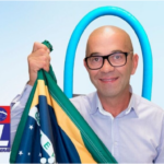 Antes de se matar, “Tiu França”, o terrorista bolsonarista, atirou artefatos contra o STF