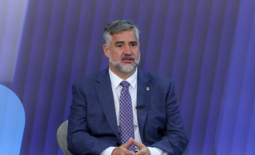 Pimenta vê “retaguarda” a terrorista e afirma que anistia neste momento é estimular impunidade Pimenta vê “retaguarda” a terrorista e afirma que anistia neste momento é estimular impunidade