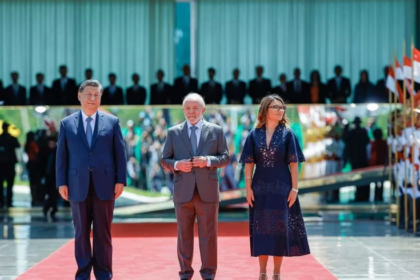 Lula e Xi Jinping estreitam laços com a assinatura de 37 acordos bilaterais entre Brasil e China Lula e Xi Jinping estreitam laços com a assinatura de 37 acordos bilaterais entre Brasil e China