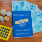 Salário mínimo pode subir para R$ 1.521 em 2025, apontam projeções Salário mínimo pode subir para R$ 1.521 em 2025, apontam projeções