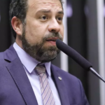 Esquerda está perdendo a guerra cultural para a extrema-direita, avalia Guilherme Boulos