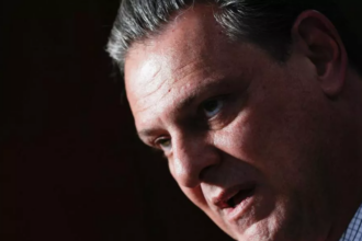 Ministro critica Carrefour por suspensão de carnes do Mercosul e apoia boicote dos frigoríficos Ministro critica Carrefour por suspensão de carnes do Mercosul e apoia boicote dos frigoríficos