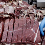 Crise da carne: Carrefour enfrenta boicote e desabastecimento ameaça operações no Brasil Crise da carne: Carrefour enfrenta boicote e desabastecimento ameaça operações no Brasil