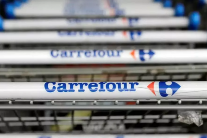 Após pedir desculpas, Carrefour Brasil diz que espera normalização de abastecimento no curto prazo Após pedir desculpas, Carrefour Brasil diz que espera normalização de abastecimento no curto prazo
