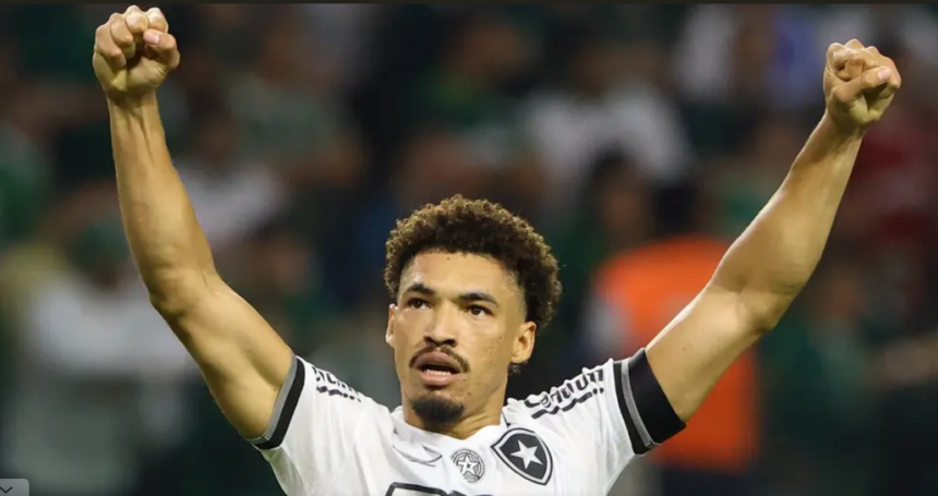 Botafogo esmaga Palmeiras, cala Allianz e fica perto do título brasileiro Botafogo esmaga Palmeiras, cala Allianz e fica perto do título brasileiro