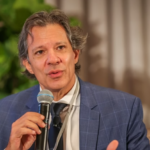 Na TV, Haddad diz que pacote gerará economia de R$ 70 bi em dois anos Na TV, Haddad diz que pacote gerará economia de R$ 70 bi em dois anos
