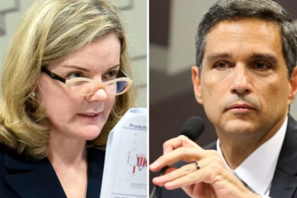 Gleisi critica inação do BC para conter disparada do dólar: ‘crime contra o país’ Gleisi critica inação do BC para conter disparada do dólar: ‘crime contra o país’