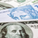 Mercado não reage bem ao pacote do governo e dólar fecha em R$ 5,98 Mercado não reage bem ao pacote do governo e dólar fecha em R$ 5,98