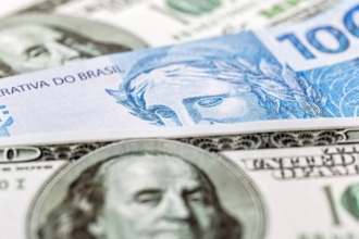 Mercado não reage bem ao pacote do governo e dólar fecha em R$ 5,98 Mercado não reage bem ao pacote do governo e dólar fecha em R$ 5,98