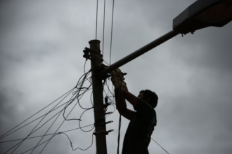 Aneel aciona bandeira verde para dezembro. Energia ficará mais barata Aneel aciona bandeira verde para dezembro. Energia ficará mais barata