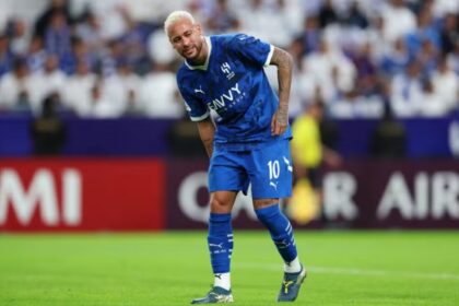 Neymar Jr se lesiona novamente, durante jogo do Al-Hilal na Champions League da Ásia Neymar Jr se lesiona novamente, durante jogo do Al-Hilal na Champions League da Ásia