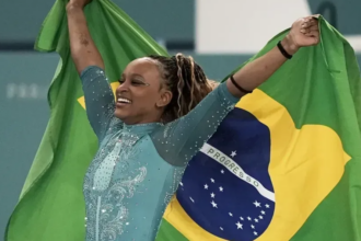 Rebeca Andrade é eleita uma das 100 mulheres mais inspiradoras do mundo Rebeca Andrade é eleita uma das 100 mulheres mais inspiradoras do mundo