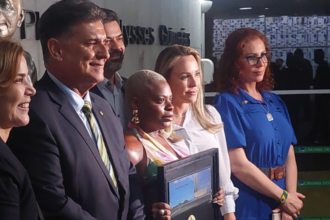 Rapper Jojo Todynho visita Câmara dos Deputados e manda recado Rapper Jojo Todynho visita Câmara dos Deputados e manda recado