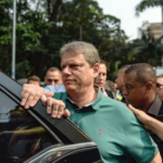 Tarcísio admite “ajustes” na PM, mas nega enfraquecimento de Derrite Tarcísio admite “ajustes” na PM, mas nega enfraquecimento de Derrite