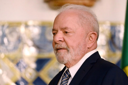 Lula vê aprovação cair enquanto inflação ofusca economia forte Lula vê aprovação cair enquanto inflação ofusca economia forte