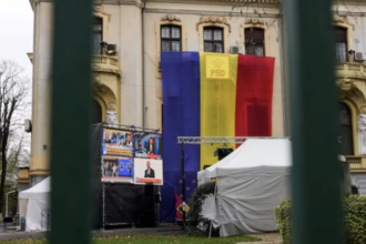 UE determina que TikTok congele dados sobre eleições na Romênia UE determina que TikTok congele dados sobre eleições na Romênia