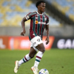 Flamengo surpreende e decide contratar badalado jogador do Fluminense para o Super Mundial Flamengo surpreende e decide contratar badalado jogador do Fluminense para o Super Mundial