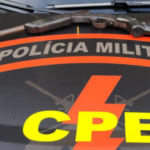 Homem é preso por porte ilegal de arma após disparos no Jardim Esperança