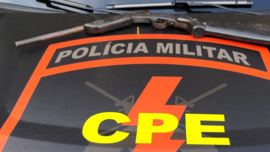 Homem é preso por porte ilegal de arma após disparos no Jardim Esperança Homem é preso por porte ilegal de arma após disparos no Jardim Esperança