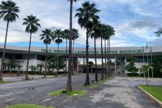 Renato assumirá a prefeitura de Goianésia com dívidas de aproximadamente R$ 70 milhões Renato assumirá a prefeitura de Goianésia com dívidas de aproximadamente R$ 70 milhões