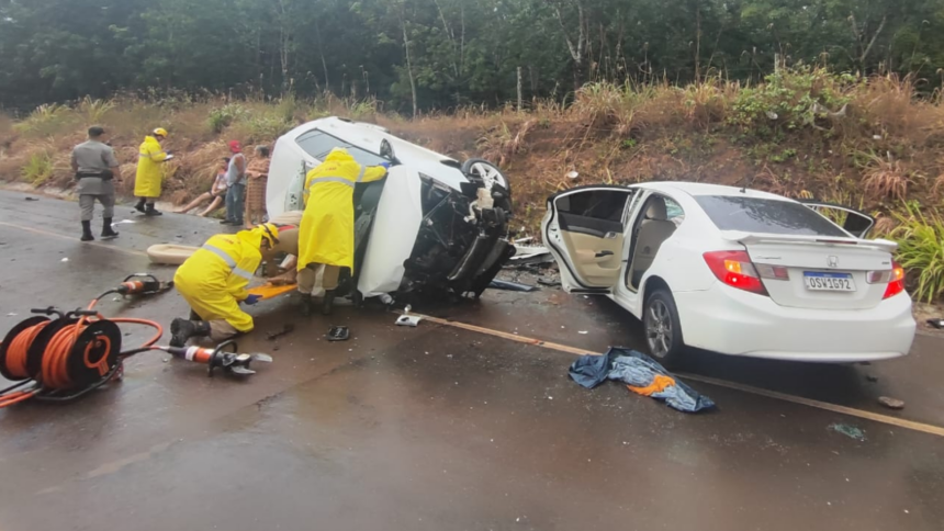 Urgente: Colisão frontal na GO-230, saída para Cirilândia, deixa 4 feridos e 1 morto