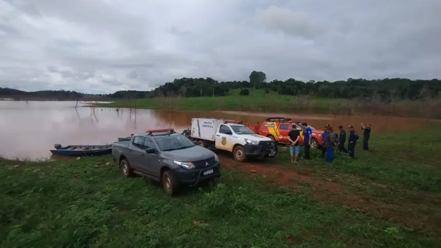 Corpo de goianesiense que desapareceu em rio foi encontrado a 10km do local do naufrágio Corpo de goianesiense que desapareceu em rio foi encontrado a 10km do local do naufrágio