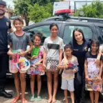 Crianças escrevem cartas à Polícia Civil pedindo cesta básica e panetone