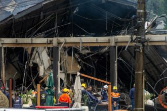 Avião que caiu em Gramado (RS) levava empresário de São Paulo e nove familiares Avião que caiu em Gramado (RS) levava empresário de São Paulo e nove familiares