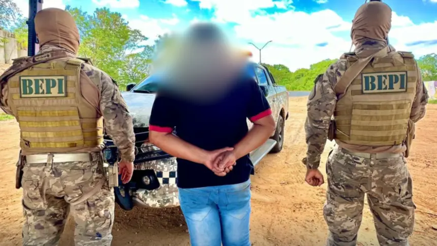 Foragido da Justiça por violência doméstica é capturado durante operação com a CPE Foragido da Justiça por violência doméstica é capturado durante operação com a CPE