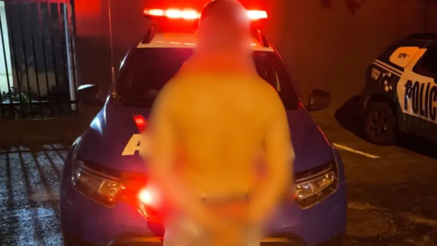 Homem é preso no Bairro Amigo após agredir companheira com murros e chutes Homem é preso no Bairro Amigo após agredir companheira com murros e chutes