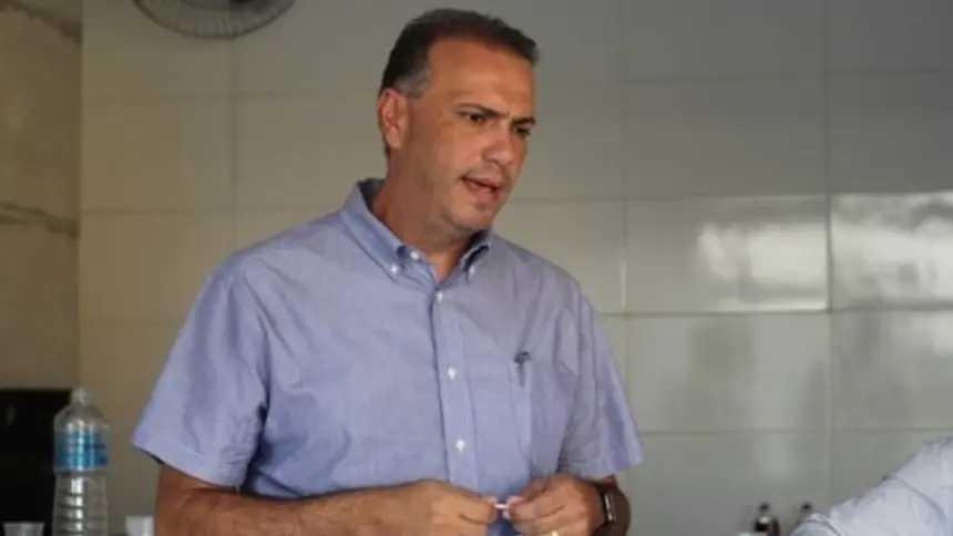 Leonardo Menezes ignora decisão do TCM e realiza novas nomeações irregulares Leonardo Menezes ignora decisão do TCM e realiza novas nomeações irregulares