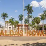 Prefeito de Caldas Novas sanciona lei que institui “taxa de turismo” Prefeito de Caldas Novas sanciona lei que institui “taxa de turismo”