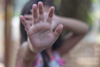 Homem é preso em Cristalina por estupro e roubo contra mulher abordada quando ia para o trabalho Homem é preso em Cristalina por estupro e roubo contra mulher abordada quando ia para o trabalho