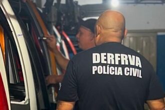 Polícia prende investigado por roubar veículo em meio a briga entre torcidas organizadas Polícia prende investigado por roubar veículo em meio a briga entre torcidas organizadas