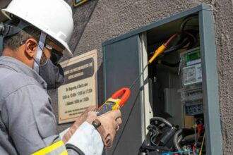 Homem é preso em flagrante por furto de energia elétrica, em Trindade