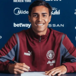 Manchester City anuncia contratação de Vitor Reis, zagueiro do Palmeiras Manchester City anuncia contratação de Vitor Reis, zagueiro do Palmeiras