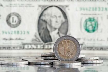 Dólar fecha em queda, a R$ 5,91