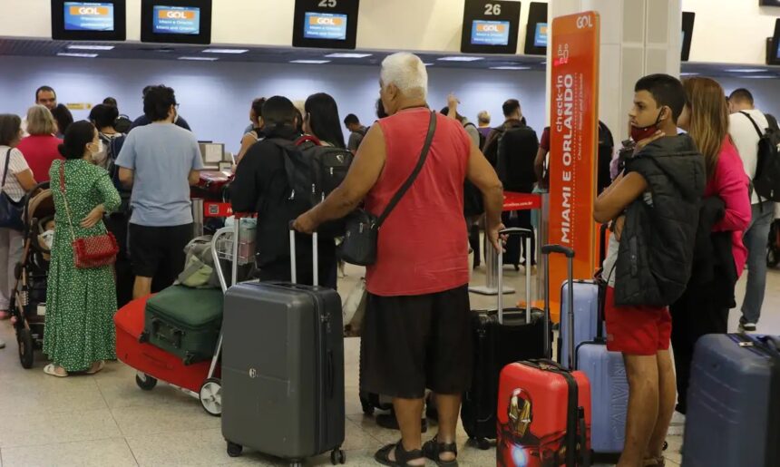 Golpe: criminosos usam sites e perfis falsos do programa Voa Brasil para roubar dados pessoais