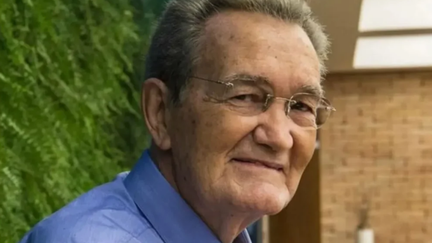 Léo Batista é Internado na UTI com Tumor no Pâncreas Léo Batista é Internado na UTI com Tumor no Pâncreas