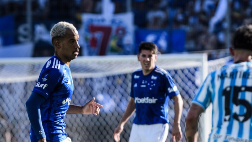Matheus Pereira desabafa após vaias da torcida do Cruzeiro: a pressão no futebol brasileiro