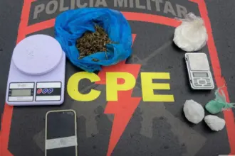 CPE tira mais um traficante das ruas de Goianésia e apreende quase meio quilo de drogas CPE tira mais um traficante das ruas de Goianésia e apreende quase meio quilo de drogas