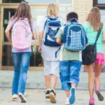 Fim das férias: Aulas retornam nesta segunda-feira Fim das férias: Aulas retornam nesta segunda-feira