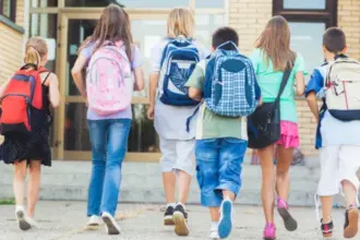 Fim das férias: Aulas retornam nesta segunda-feira